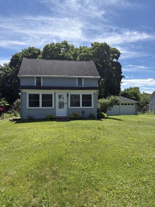 209 Stockbridge St, Gregory, MI, 48137-9436 | Card Image