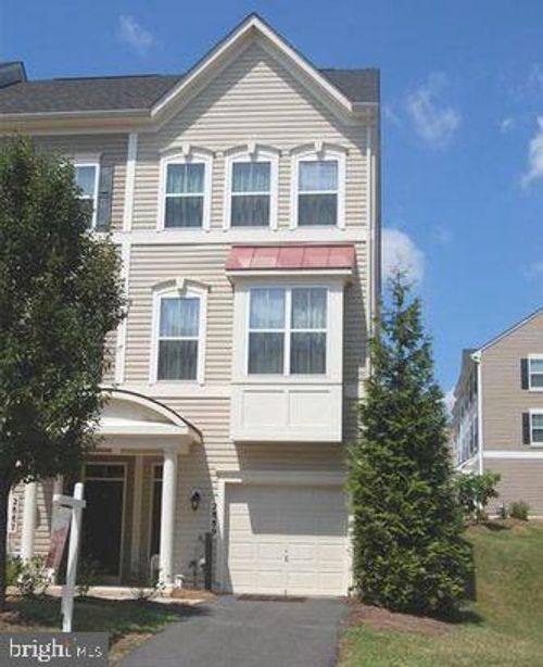 2889 Chinkapin Oak Ln, WOODBRIDGE, VA, 22191-7512 | Card Image