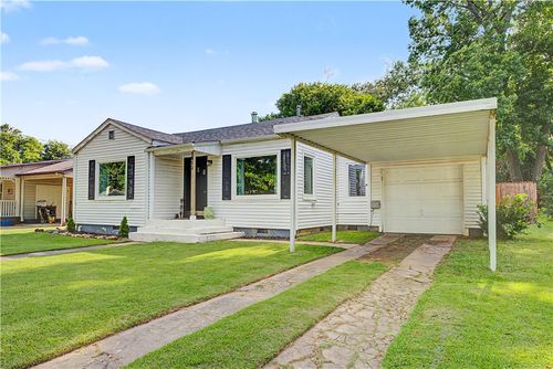 610 S Oak Hill St, Siloam Springs, AR, 72761-4018 | Card Image
