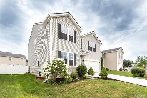 8067 Beechwood Blvd, Dexter, MI, 48130-9100 | Card Image