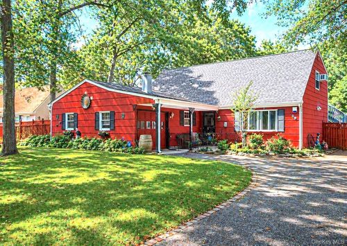 56 Bayonne Ave, Central Islip, NY, 11722-3408 | Card Image