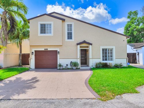 6566 Nw 197th Ln, Hialeah, FL, 33015-8132 | Card Image