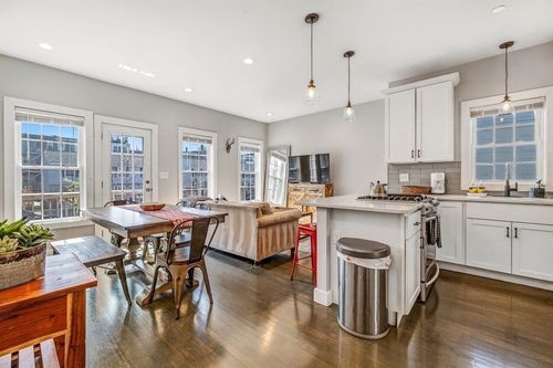 607 E 2nd St, Boston, MA, 02127-1500 | Card Image