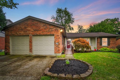 1725 Forester Dr, Cincinnati, OH, 45240-1033 | Card Image