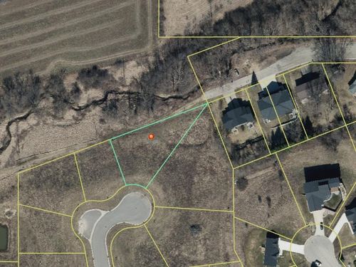 120 Jamie Jo Cir, Mount Horeb, WI, 53572-9400 | Card Image