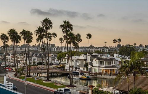 3601 Lake Ave, Newport Beach, CA, 92663-3147 | Card Image