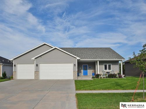 1601 Nw 52nd St, Lincoln, NE, 68528-2182 | Card Image