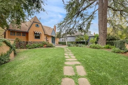 551 Southgate Rd, Sacramento, CA, 95815-3840 | Card Image