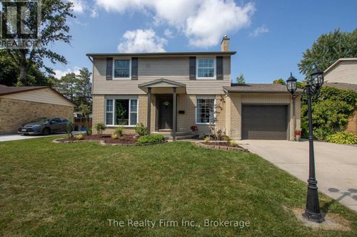 1208 Guildwood Blvd, London, ON, N6H4G9 | Card Image