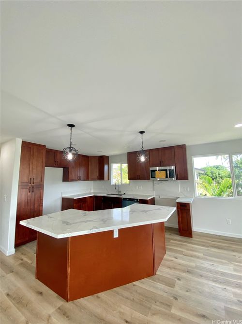 upstairs-1320 Mokapu Boulevard, Kailua, HI, 96734 | Card Image