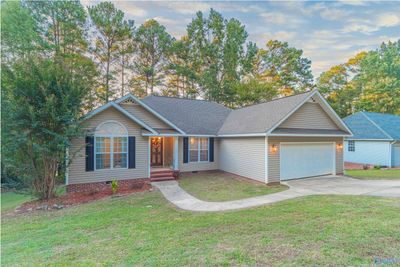 2950 Plymouth Rock Trail S, House other with 3 bedrooms, 2 bathrooms and null parking in Southside AL | Image 2