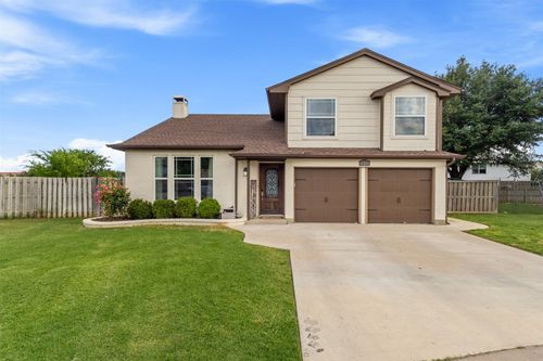 8800 Crestbrook Dr, Fort Worth, TX, 76179-5070 | Card Image