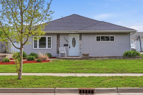 1108 Harvey Dr, Sterling, IL, 61081-1852 | Card Image
