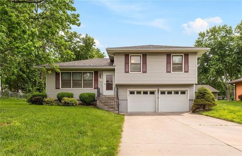 412 Creach Dr, Warrensburg, MO, 64093-1970 | Card Image