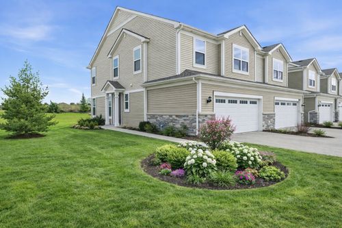 1040 Maroon Dr, Elgin, IL, 60120 | Card Image