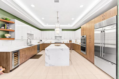 606 Undercliff Ave, Edgewater, NJ, 07020-1417 | Card Image