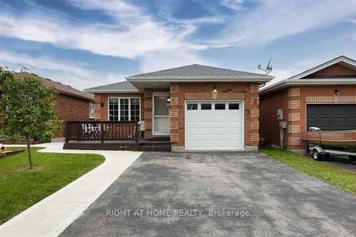 72 Sundew Dr, Barrie, ON, L4N9M1 | Card Image