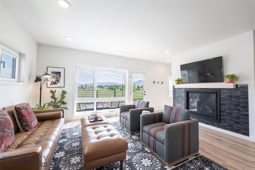 3083 S 27th Ave, Bozeman, MT, 59718-3734 | Card Image