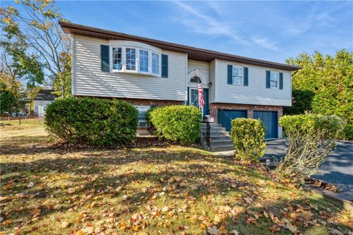 81 Mountainview Avenue, Orangetown, NY, 10965 | Card Image