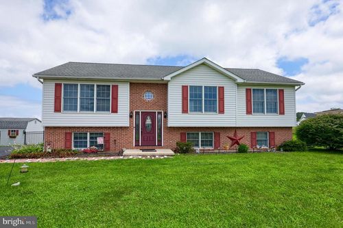 15 Hakes Hollow Rd, WRIGHTSVILLE, PA, 17368-8913 | Card Image