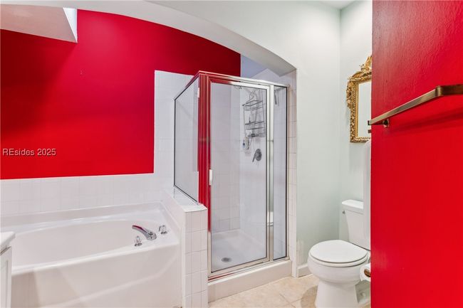 walk-in shower and tub. | Image 43