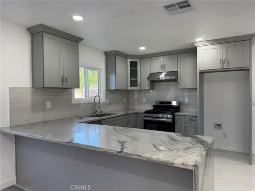 8922 Jennrich, Westminster, CA, 92683 | Card Image