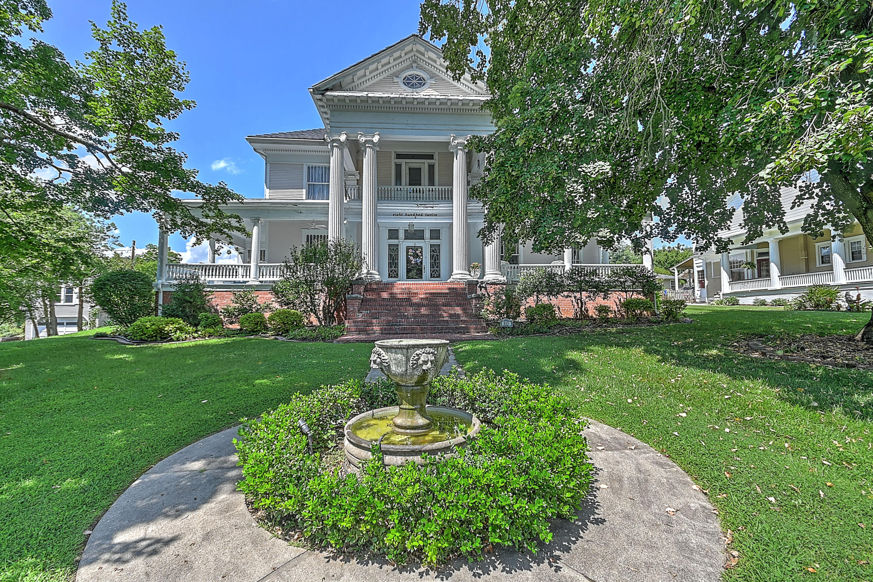 Holston Ave, Bristol, TN 37620
