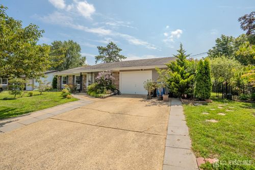 4 Hunterdon Ave, Monroe, NJ, 08831-8511 | Card Image