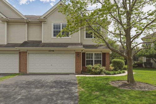 2246 Pembridge Dr, Lake In The Hills, IL, 60156-6413 | Card Image