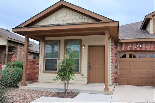 534 Creekside Cir, New Braunfels, TX, 78130-6193 | Card Image