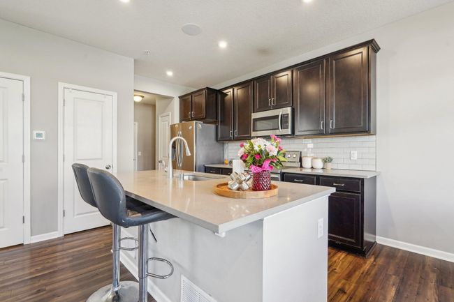 item_15.jpg | Image 12