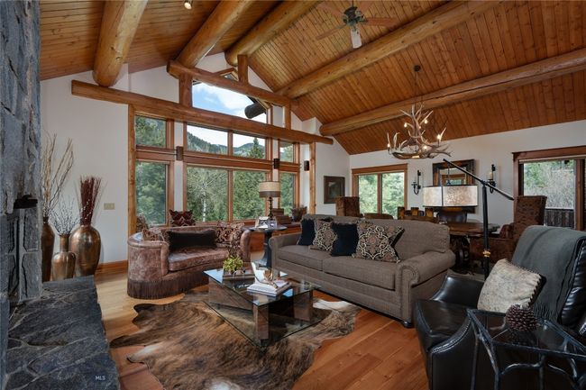 250 Petes Way, House other with 3 bedrooms, 3 bathrooms and null parking in Gallatin Gateway MT | Image 8