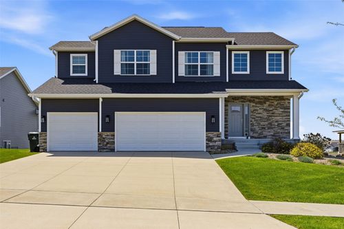 2408 Nature Ridge Dr, Palo, IA, 52324-7020 | Card Image