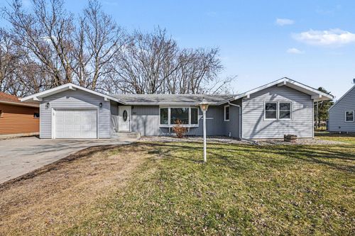 363 N Waterville Ave, Le Center, MN, 56057-1425 | Card Image