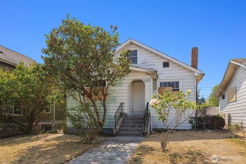 945 N 103rd Street, Seattle, WA, 98133 | Card Image