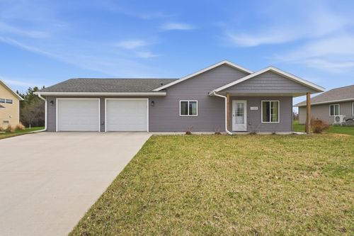 1504 Jasmine Dr, Alexandria, MN, 56308-4729 | Card Image