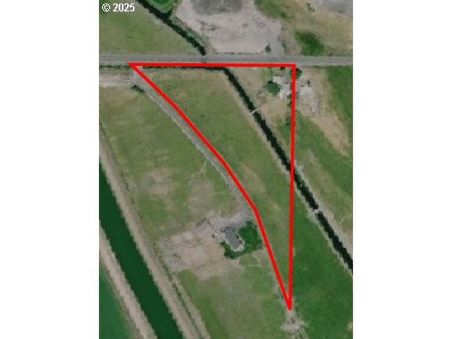 2202 Joe Wright Rd, House other with 2 bedrooms, 1 bathrooms and 2 parking in Klamath Falls OR | Image 8