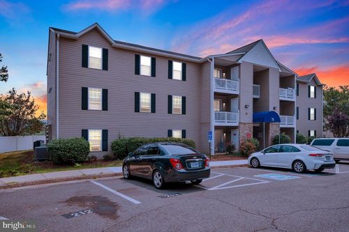 303-75 Fern Oak Cir, STAFFORD, VA, 22554-8459 | Card Image