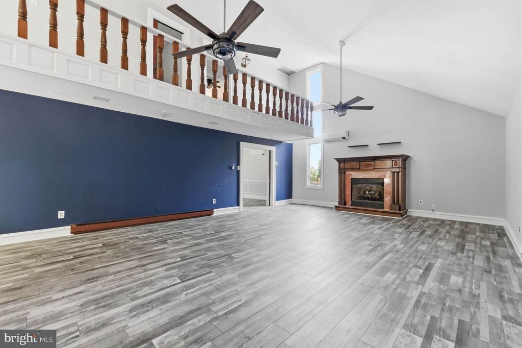 Residential in OAKLYN 5