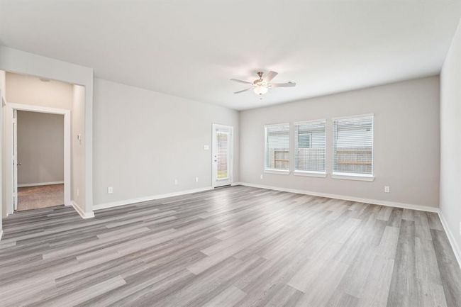 22419 Aster Way Ln, House other with 4 bedrooms, 3 bathrooms and 2 parking in New Caney TX | Image 4