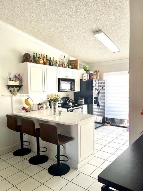 apt-201-7762 W 29th Way, Hialeah, FL, 33018-7239 | Card Image