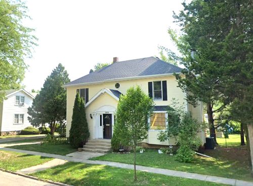 909 N 9th St, Rochelle, IL, 61068-1434 | Card Image