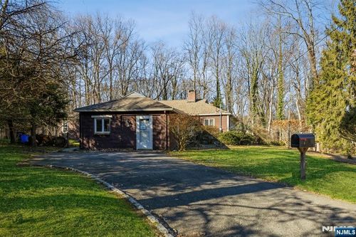 58 Taillon Ter, Closter, NJ, 07624-2433 | Card Image