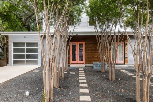 a-1302 S 5th St, Austin, TX, 78704-2318 | Card Image