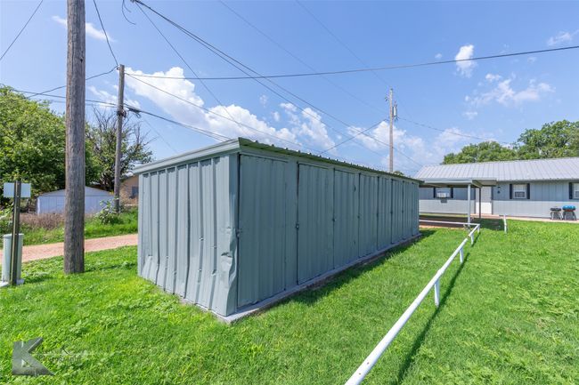500 S 7 Th St, Home with 16 bedrooms, 8 bathrooms and 8 parking in Haskell TX | Image 17