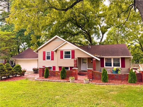 2806 S Whitney Ave, Independence, MO, 64057-1553 | Card Image