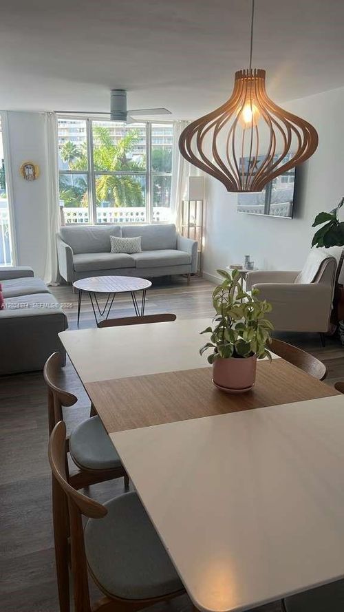 429-1913 S Ocean Dr, Hallandale Beach, FL, 33009-7901 | Card Image