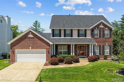 403 Arbor Glen Dr, Ballwin, MO, 63021-7350 | Card Image