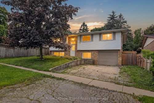 378 Sales Dr, Woodstock, ON, N4S8K3 | Card Image