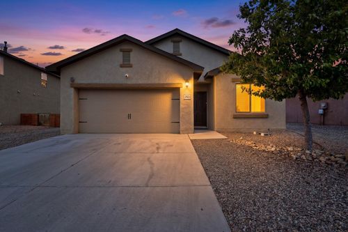 2923 Bosque De Oro Dr Sw, Albuquerque, NM, 87121-5532 | Card Image